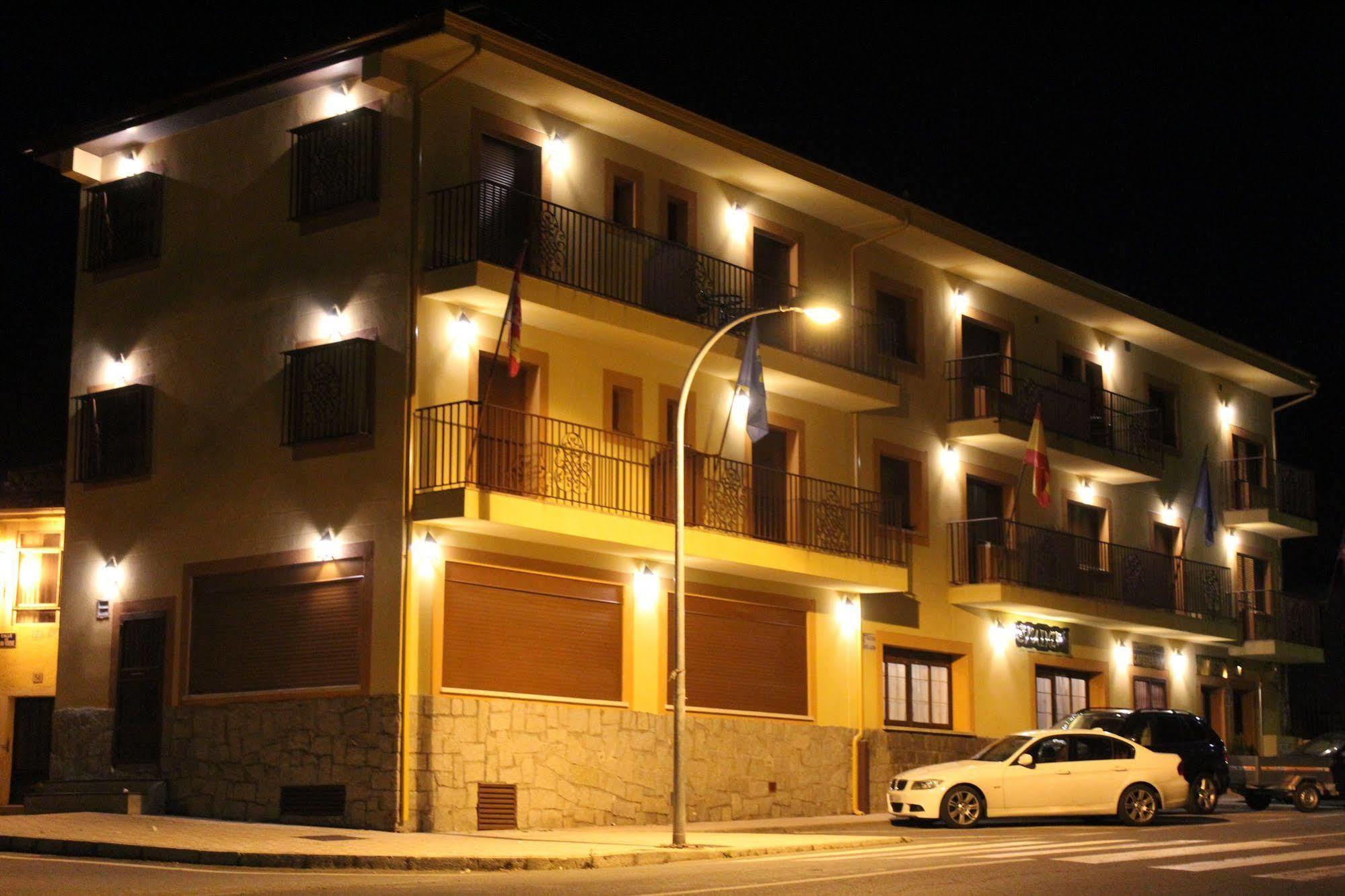 Hostal Mainz เปียดราลาเวส ภายนอก รูปภาพ